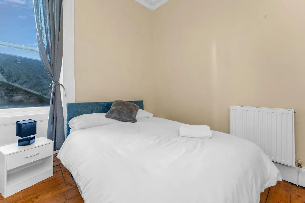 Edinburgh City Centre Jasmine Apartment -Sleeps 7