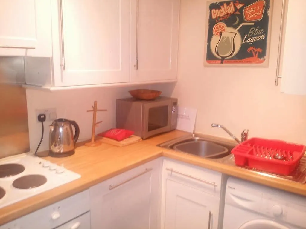 Edinburgh City Centre Jasmine Apartment -Sleeps 7 United Kingdom