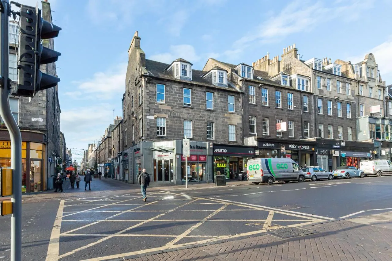 Edinburgh City Centre Jasmine Apartment -Sleeps 7 United Kingdom